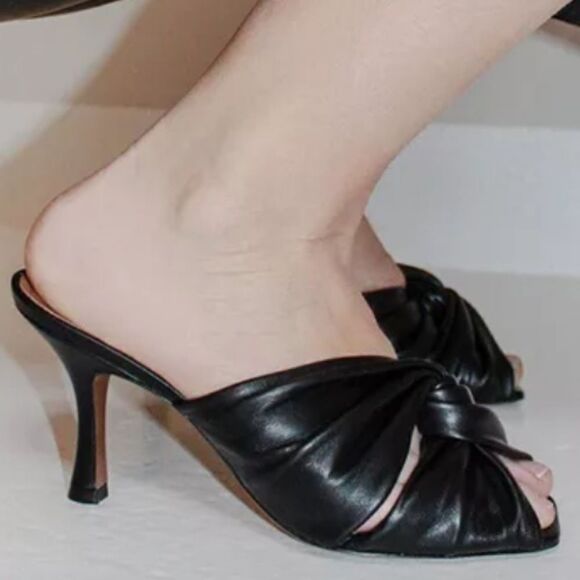 BRAND NEW GUESS DAIVA HEELED KNOTTED LEATHER SANDALS. - Picture 1 of 16